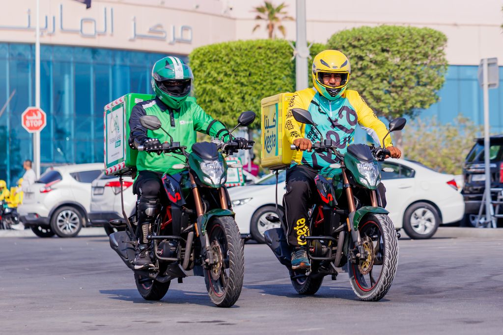 A YaBalash rider delivering for KEETA in Abu Dhabi.